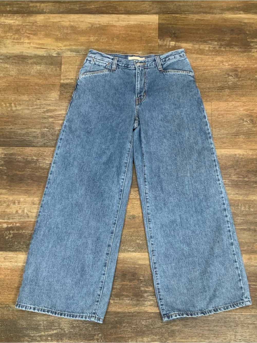 Levi's 94 Baggy Wide Leg Jeans Women's Size 29 Medium Wash Denim Slant Pocket